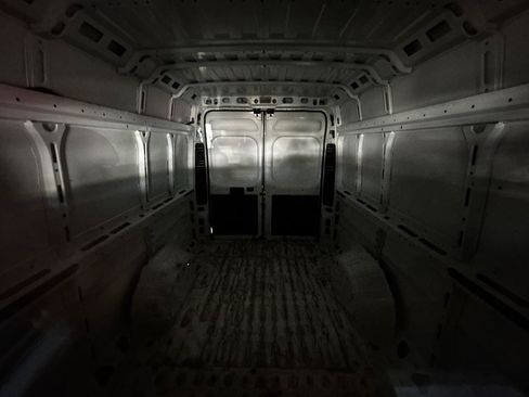 Used 2023 RAM ProMaster 3500 w/ Crew Van Package FWD image 17