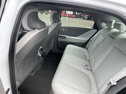 Certified 2025 Hyundai Ioniq 6 Limited RWD image 13