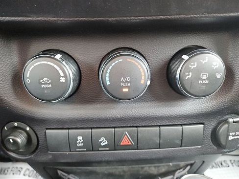 Used 2016 Jeep Wrangler Unlimited Sport AWD/4WD image 29