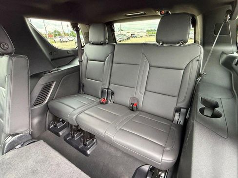 Used 2025 Chevrolet Tahoe LT AWD/4WD image 19