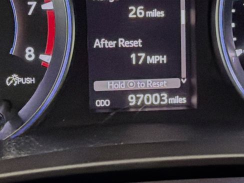 Used 2016 Toyota Highlander Limited image 8