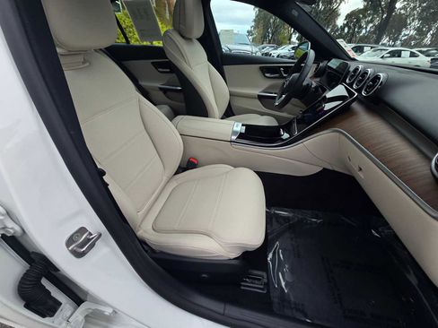 Used 2025 Mercedes-Benz C 300 4MATIC Sedan image 11