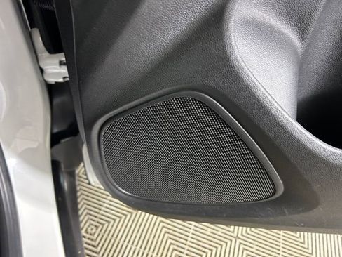 Used 2023 Buick Encore GX Essence w/ Experience Buick Package image 32