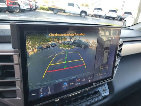 Used 2023 Toyota Sequoia Limited image 29