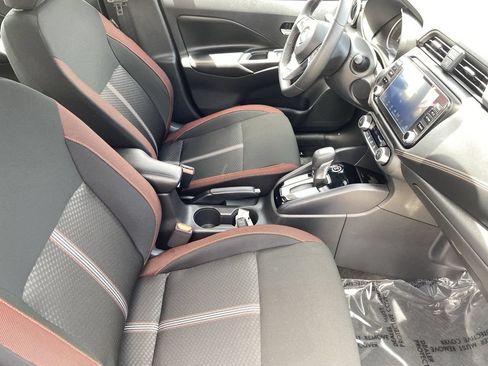 Certified 2025 Nissan Versa SR w/ Trunk Package FWD image 10