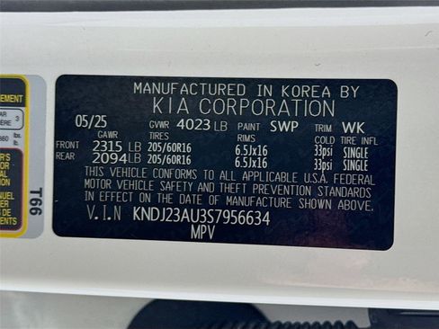 Certified 2025 Kia Soul LX w/ LX Technology Package FWD image 30