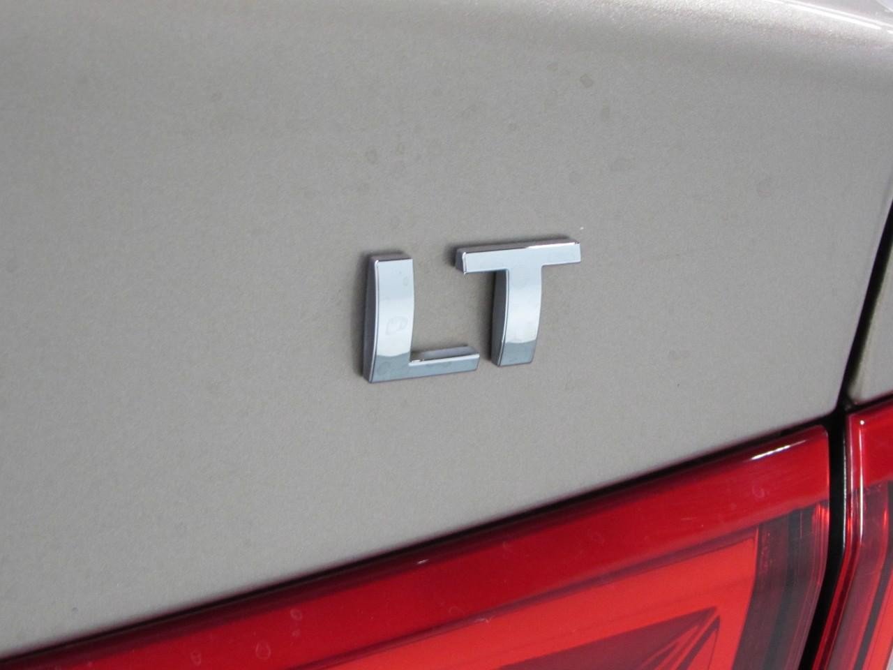 Used 2018 Chevrolet Malibu LT w/ Leather Package FWD image 33