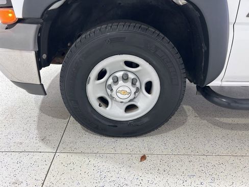 Used 2000 Chevrolet Silverado 2500 W/T w/ Firm Ride Suspension Pkg image 27