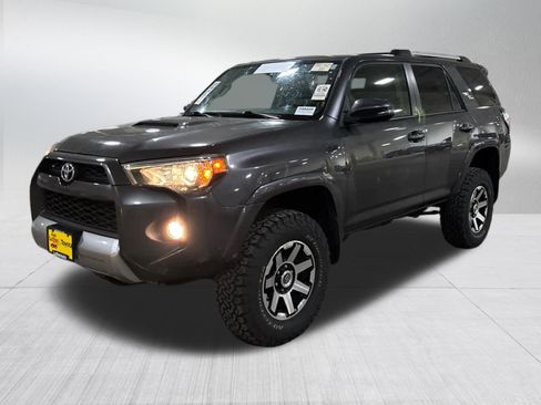 Used 2018 Toyota 4Runner TRD Off-Road Premium AWD/4WD image 3