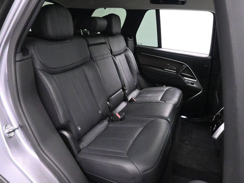 Used 2024 Land Rover Range Rover SE AWD/4WD image 19