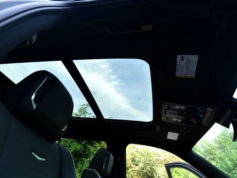 Used 2025 Cadillac Escalade Sport image 39