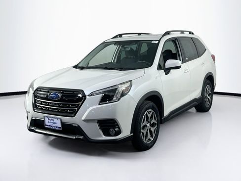 Used 2022 Subaru Forester Premium image 1