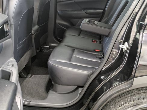 Used 2024 Mitsubishi Eclipse Cross SEL AWD/4WD image 19