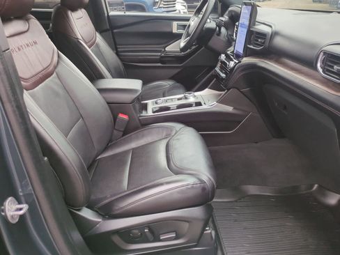 Used 2023 Ford Explorer Platinum w/ Technology Package image 23