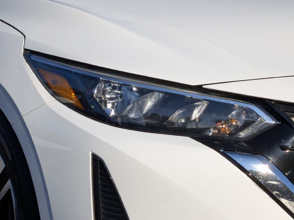 Used 2024 Nissan Sentra SV FWD image 10
