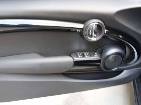 Used 2019 MINI Cooper S FWD image 8