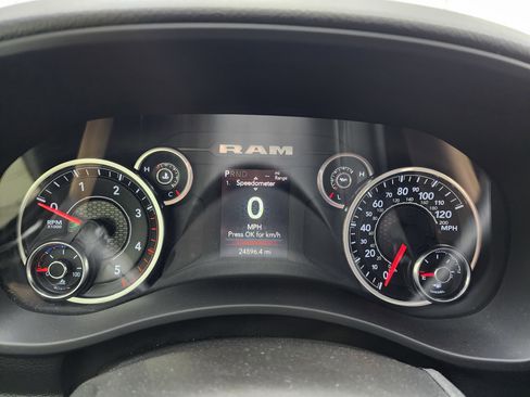 Used 2023 RAM 2500 Big Horn w/ Night Edition image 10