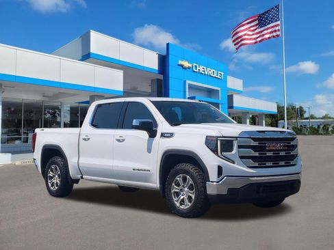 Used 2023 GMC Sierra 1500 SLE w/ X31 Off-Road Package AWD/4WD image 2