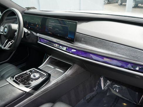 Used 2023 BMW 760i xDrive w/ Executive Package AWD/4WD image 71