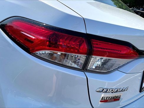 Used 2024 Toyota Corolla LE image 27