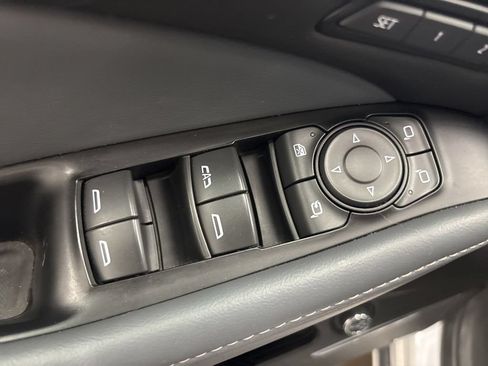 Used 2024 Buick Enclave Premium AWD/4WD image 19