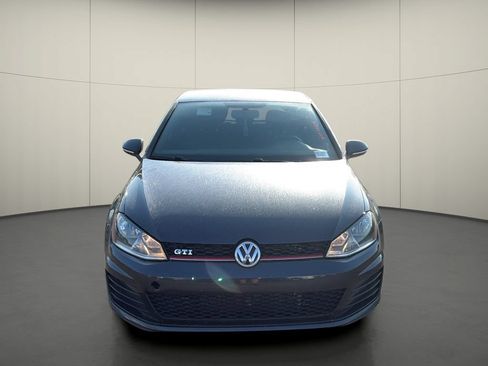 Used 2017 Volkswagen Golf 4-Door FWD image 2
