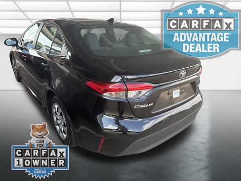 Used 2025 Toyota Corolla LE FWD image 4