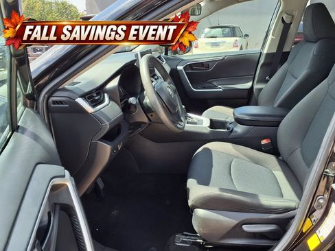 Used 2023 Toyota RAV4 LE FWD image 10