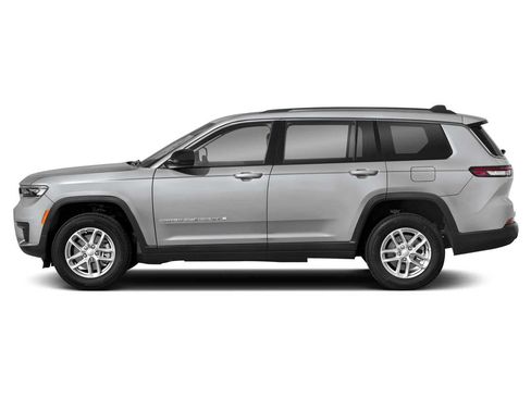 Used 2023 Jeep Grand Cherokee L Laredo RWD image 3