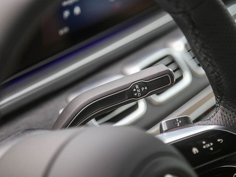 New 2026 Mercedes-Benz GLS 580 4MATIC image 18