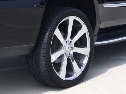 Used 2020 Cadillac Escalade ESV Premium Luxury RWD image 12