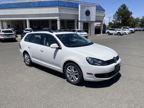 Used 2011 Volkswagen Jetta TDI FWD image 2