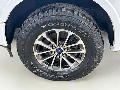 Used 2019 Ford F150 Lariat w/ Equipment Group 502A Luxury image 30