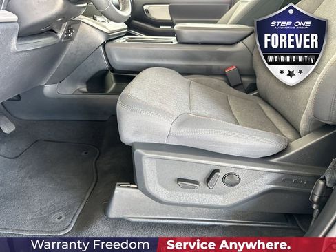 Used 2025 Ford Expedition Active RWD image 14