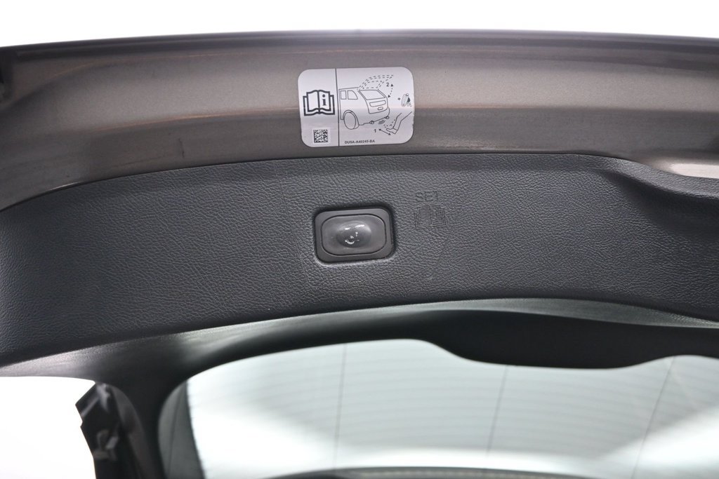 Used 2019 Ford Edge Titanium w/ Equipment Group 301A FWD image 23