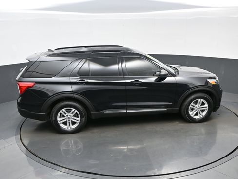 Used 2021 Ford Explorer XLT w/ Class III Trailer Tow Package image 37