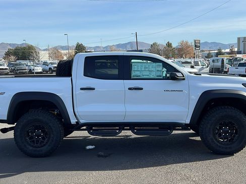 New 2026 Chevrolet Colorado ZR2 w/ ZR2 Bison Edition image 4