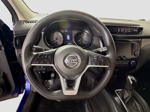 Used 2021 Nissan Rogue Sport S image 13