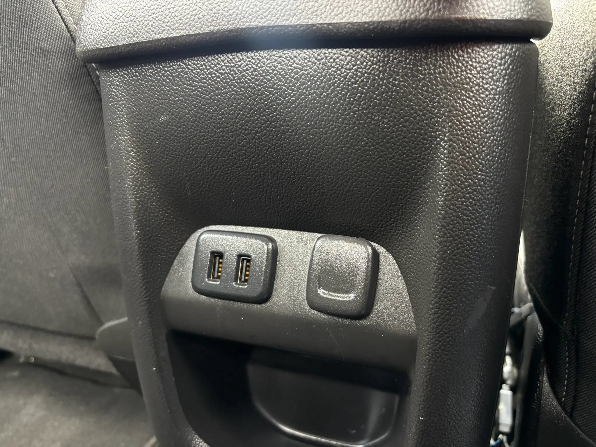 Used 2016 Chevrolet Colorado LT w/ LT Convenience Package RWD image 50