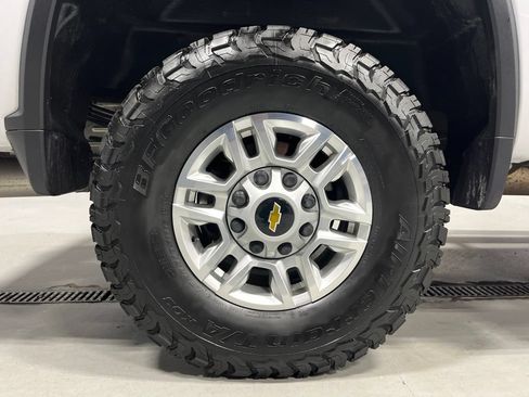 Used 2024 Chevrolet Silverado 2500 W/T AWD/4WD image 39