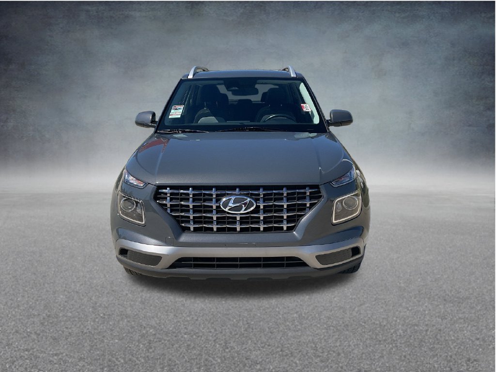 Used 2025 Hyundai Venue SEL FWD image 2