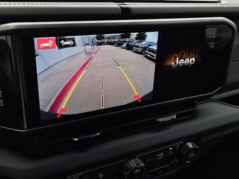 New 2026 Jeep Wrangler Unlimited Rubicon AWD/4WD image 19