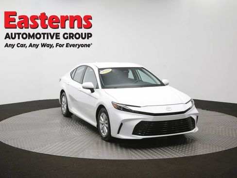 Used 2025 Toyota Camry LE FWD image 50