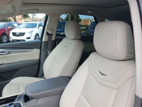 Used 2020 Cadillac XT5 Premium Luxury FWD image 21