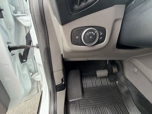 Used 2022 Ford Transit Connect XLT FWD image 16