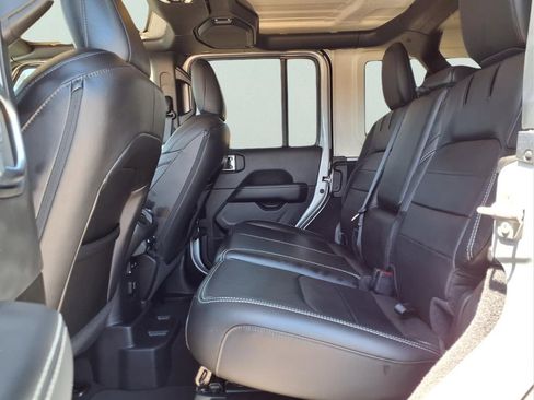 Used 2023 Jeep Wrangler Unlimited Sahara w/ Cold Weather Group AWD/4WD image 14