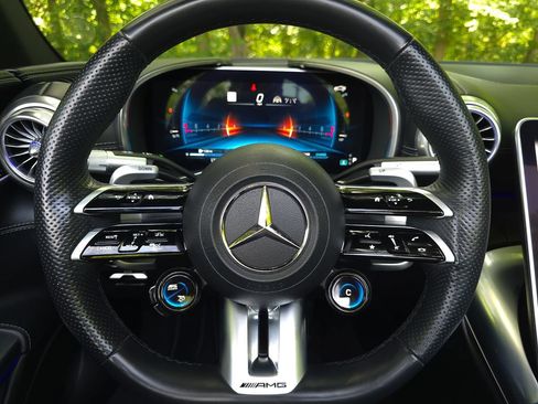 Used 2023 Mercedes-Benz SL 43 AMG w/ Driver Assistance Package image 26