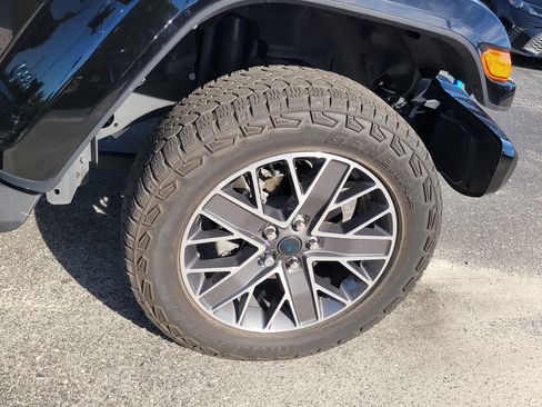 Used 2024 Jeep Wrangler High Altitude image 10