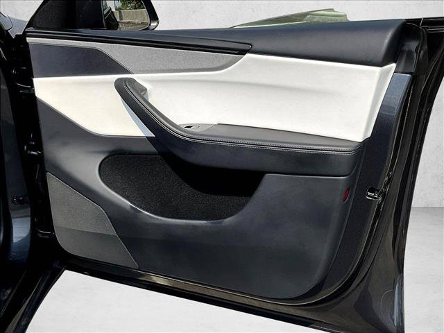 Used 2026 Tesla Model Y 2WD image 16