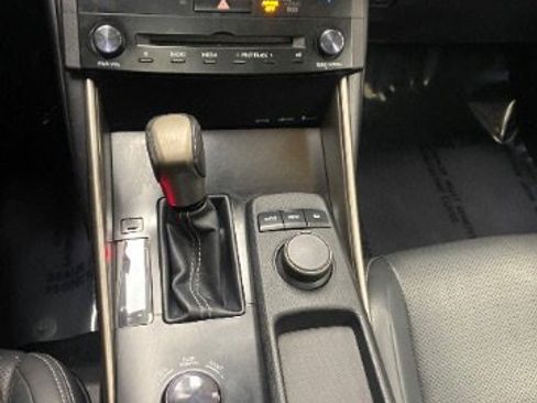Used 2014 Lexus IS 250 image 9